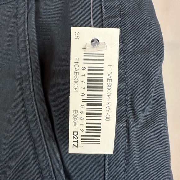 Amazon Essentials NWT size 38 shorts Navy. Inseam approximately 9 inches. Cargo! - Picture 2 of 6